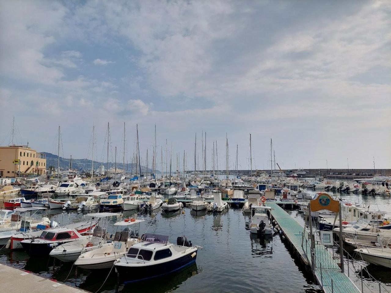 Casa Timaloki - Sanremo Centroアパートメント エクステリア 写真